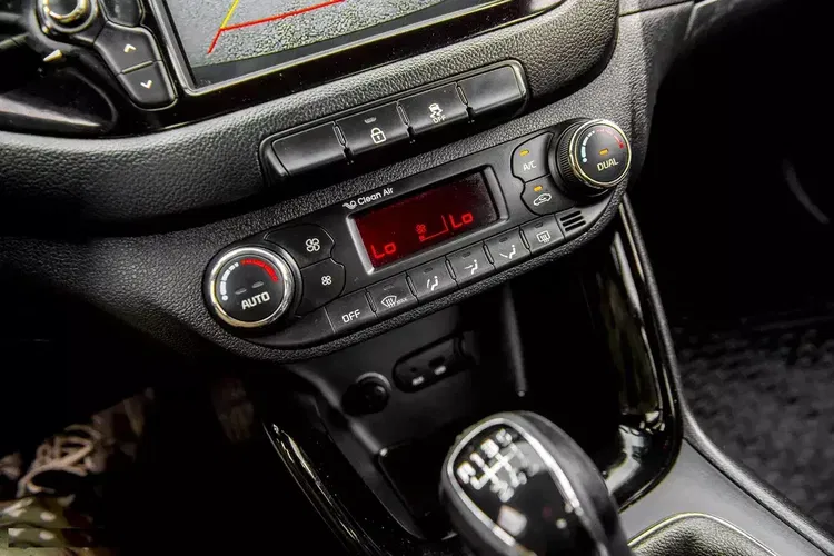 Kia Ceed zdjęcie 32