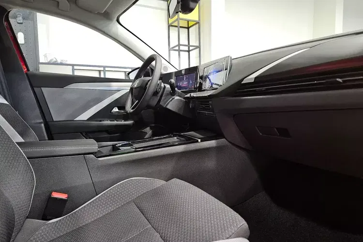 Opel Astra zdjęcie 11