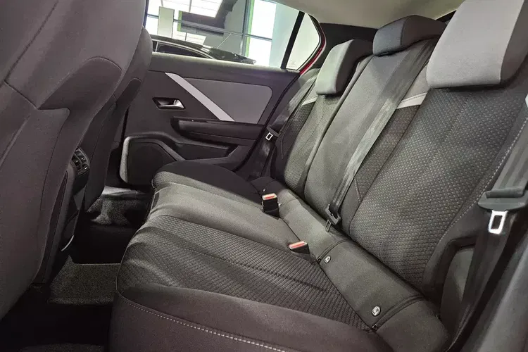 Opel Astra zdjęcie 12