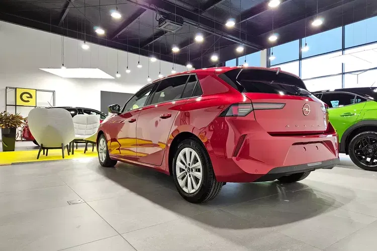 Opel Astra zdjęcie 6