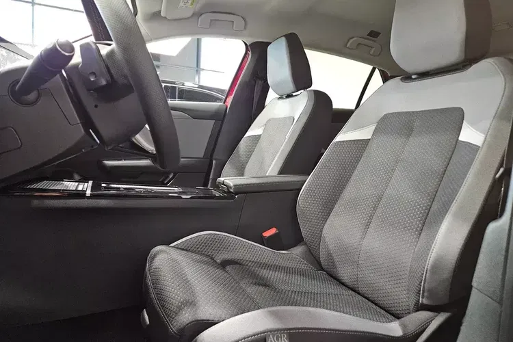 Opel Astra zdjęcie 9