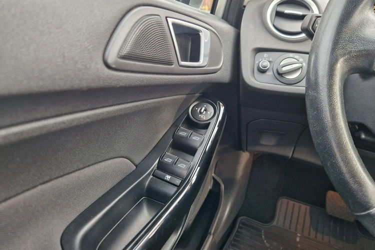 Ford Fiesta 1.6 BEN. AUTOMAT. LED. SERWIS. TITANIUM zdjęcie 18