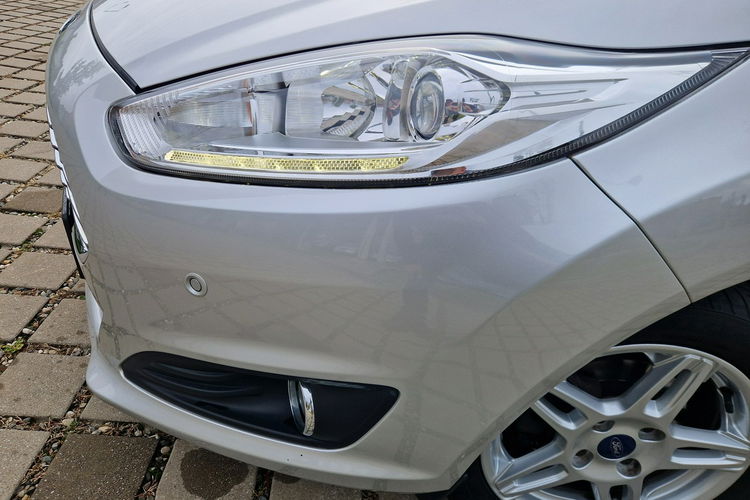 Ford Fiesta 1.6 BEN. AUTOMAT. LED. SERWIS. TITANIUM zdjęcie 30