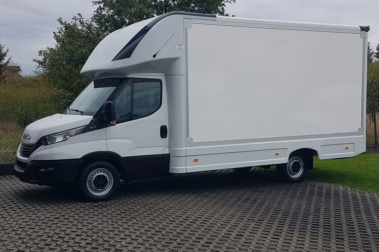 Iveco Daily KONTENER NISKOPODŁOGOWY 4.43x2.23x2.42 SKLEP FOODTRUCK KAMPER KLIMA zdjęcie 2