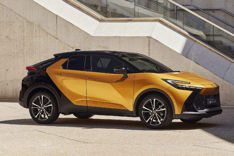 TOYOTA C-HR 1.8 Hybrid Comfort zdjęcie 1