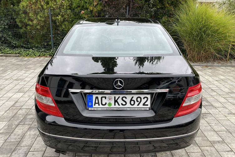 Mercedes C 180 Bardzo zadbana - 100% oryginalny przebieg zdjęcie 20