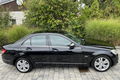 samochód osobowy Mercedes zdjęcie 32