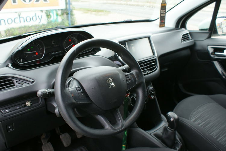 Peugeot 208 zdjęcie 11