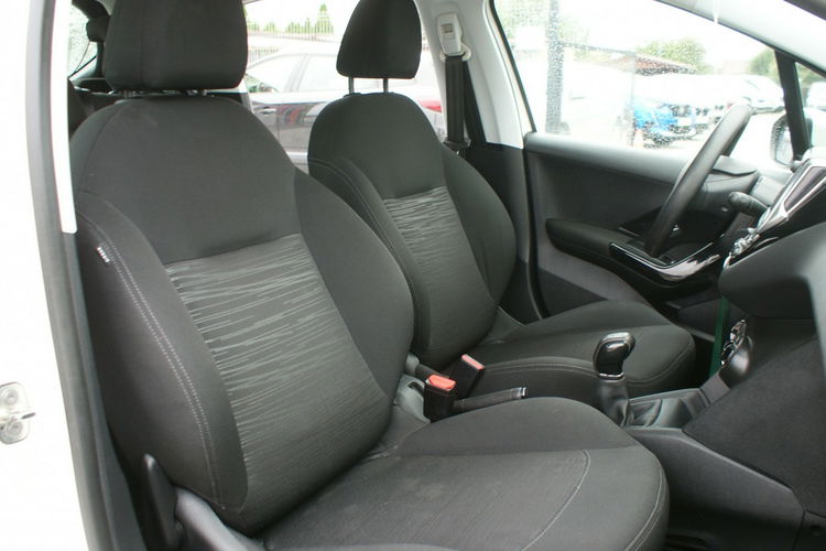 Peugeot 208 zdjęcie 13