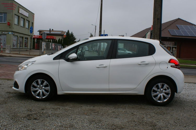 Peugeot 208 zdjęcie 2