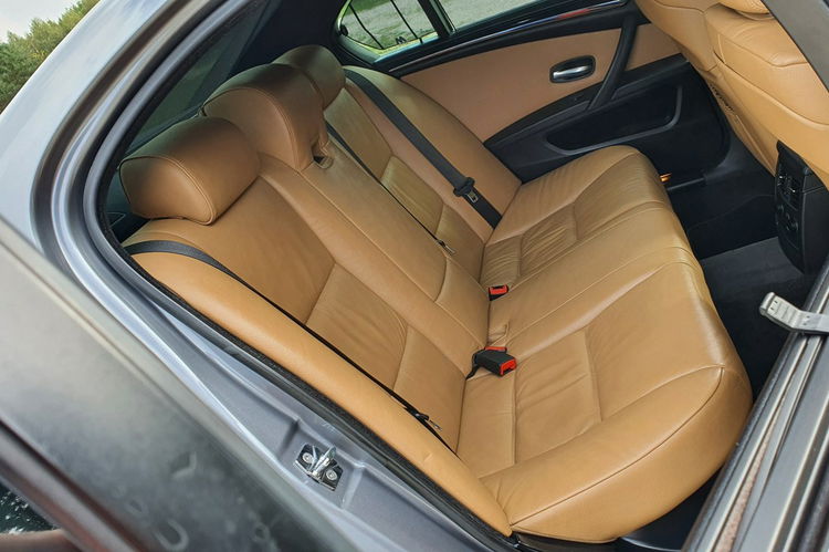BMW 530 LCI # 3.0i 272KM # Automat # Navi CIC # Komforty # Mpakiet # Serwis zdjęcie 10