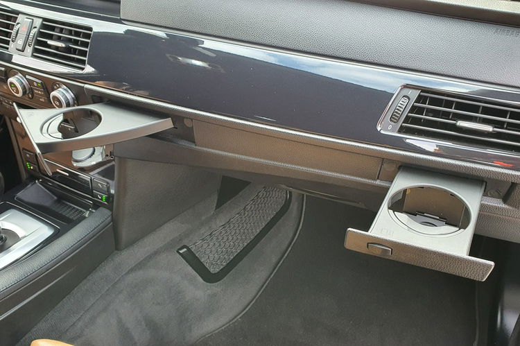 BMW 530 LCI # 3.0i 272KM # Automat # Navi CIC # Komforty # Mpakiet # Serwis zdjęcie 27