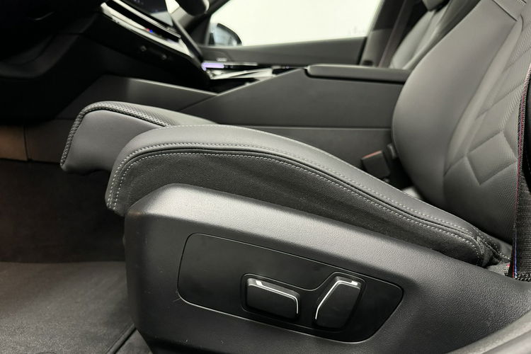 BMW 520 520d xDrive MPRO Grzane i Wentylowane Fotele Przód Harman Hak Panorama zdjęcie 15