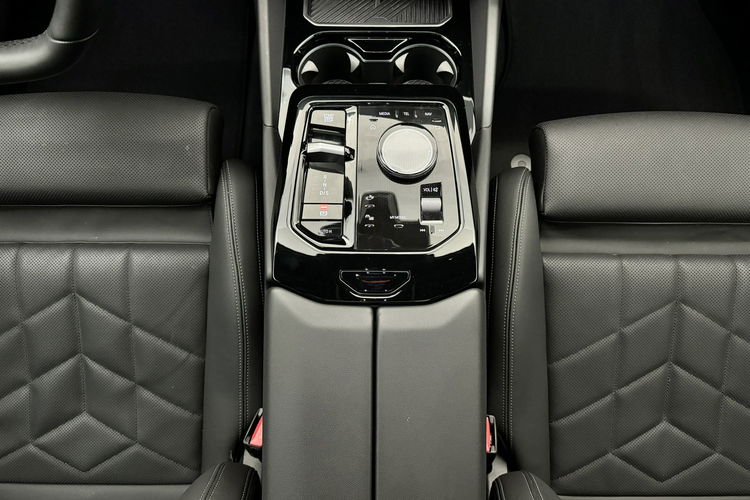 BMW 520 520d xDrive MPRO Grzane i Wentylowane Fotele Przód Harman Hak Panorama zdjęcie 26