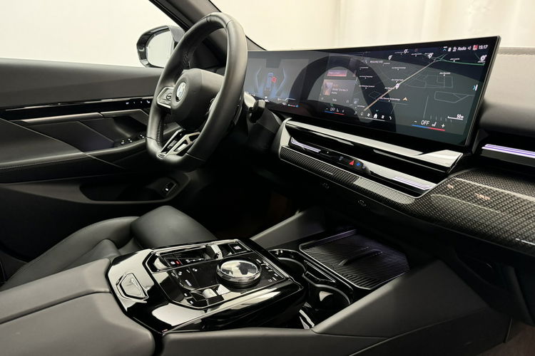 BMW 520 520d xDrive MPRO Grzane i Wentylowane Fotele Przód Harman Hak Panorama zdjęcie 28