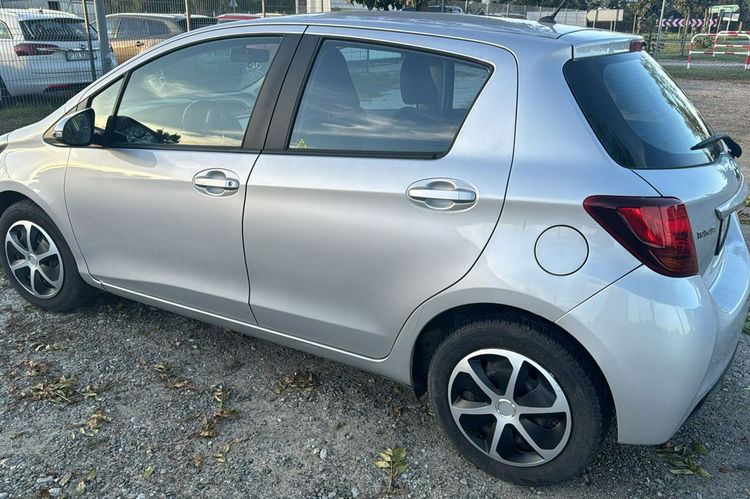 Toyota Yaris navi, klima, kamera, gwarancja zdjęcie 10