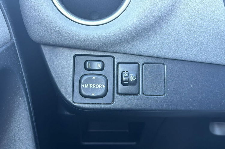 Toyota Yaris navi, klima, kamera, gwarancja zdjęcie 19