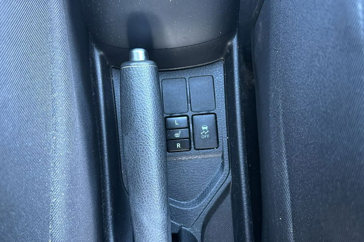 Toyota Yaris navi, klima, kamera, gwarancja zdjęcie 21