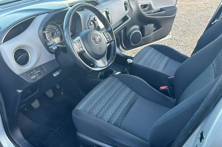 Toyota Yaris navi, klima, kamera, gwarancja zdjęcie 5