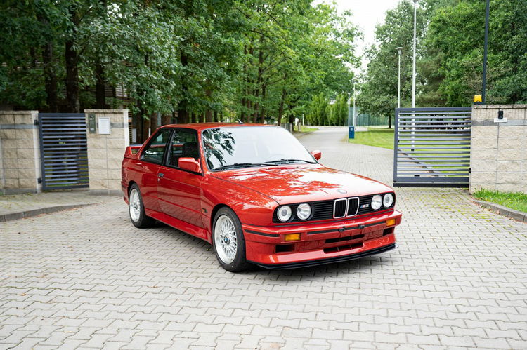 M3 BMW M3 E30 zdjęcie 1