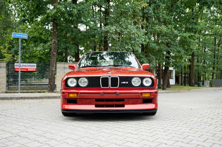 M3 BMW M3 E30 zdjęcie 12