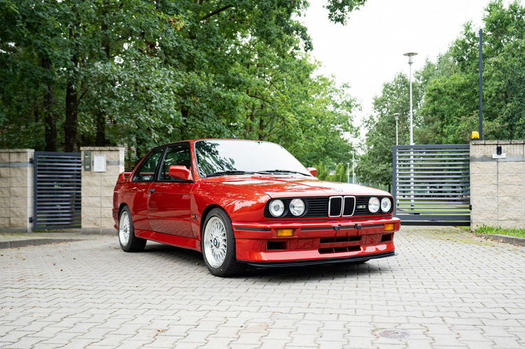 M3 BMW M3 E30 zdjęcie 2