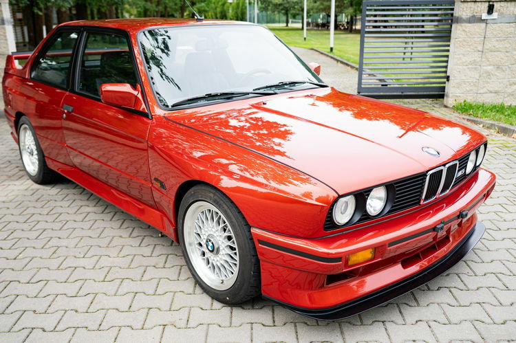 M3 BMW M3 E30 zdjęcie 24