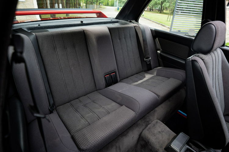 M3 BMW M3 E30 zdjęcie 36