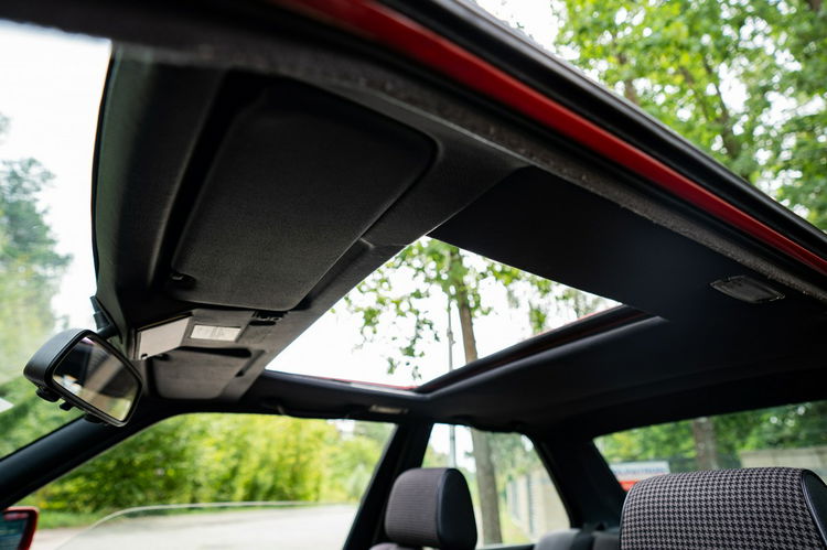 M3 BMW M3 E30 zdjęcie 45