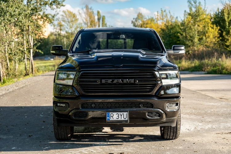 Dodge RAM Oryginalny przebieg / Bogato wyposażony / 5.7 V8 zdjęcie 19