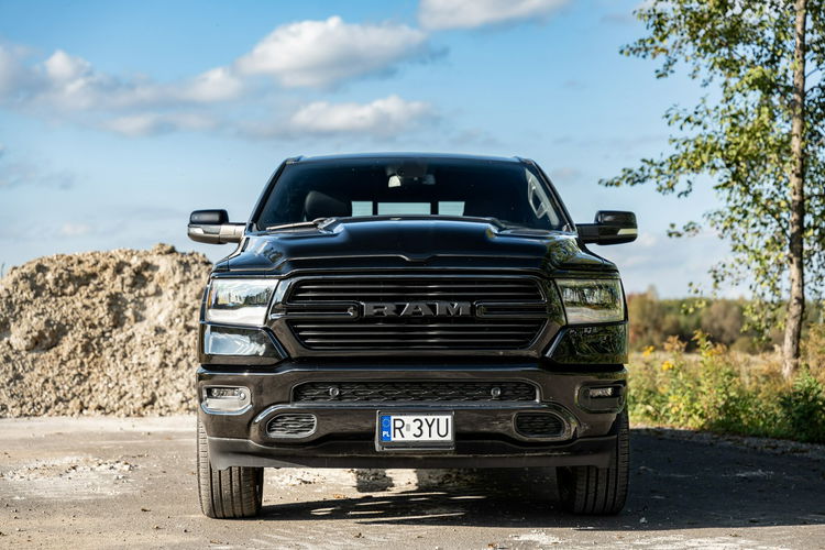 Dodge RAM Oryginalny przebieg / Bogato wyposażony / 5.7 V8 zdjęcie 4