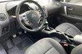 samochód osobowy Nissan zdjęcie 39