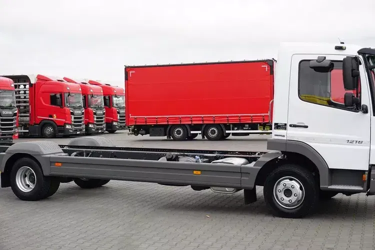 Mercedes ATEGO / 1218 / / MANUAL / RAMA DO ZABUDOWY zdjęcie 34