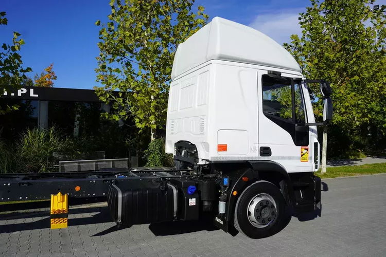 Iveco Eurocargo 140e19 4×2 E6 Glob / ADR / rama 8.1m zdjęcie 7