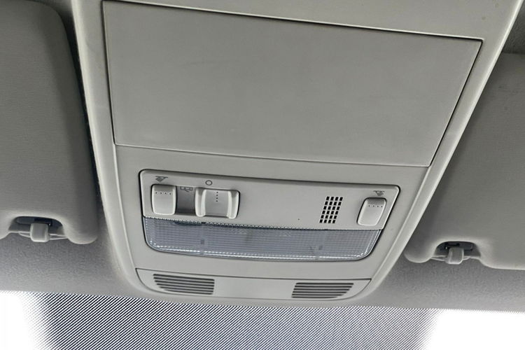 Volkswagen Transporter 2.0 TDI 4x4 nawigacja bogate wyposażenie salon polska 1 rok gwarancji zdjęcie 29