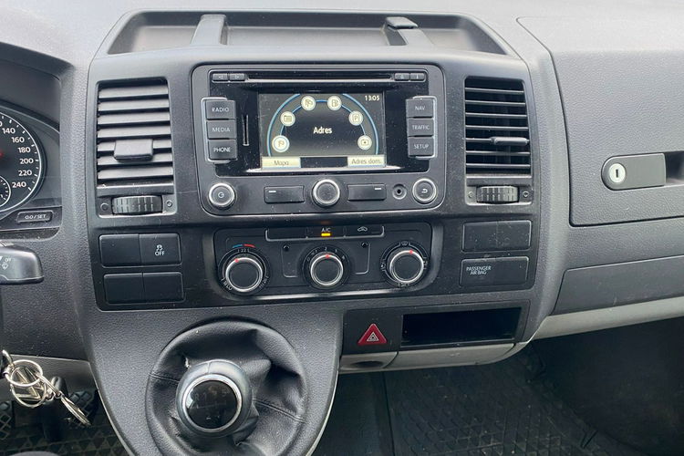Volkswagen Transporter 2.0 TDI 4x4 nawigacja bogate wyposażenie salon polska 1 rok gwarancji zdjęcie 31
