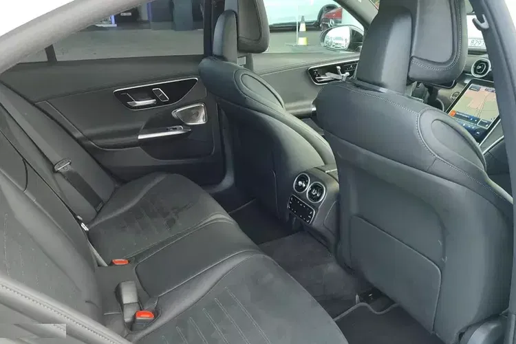 Mercedes Klasa C zdjęcie 13