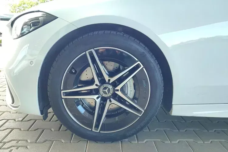 Mercedes Klasa C zdjęcie 18