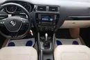 Volkswagen Jetta zdjęcie 18