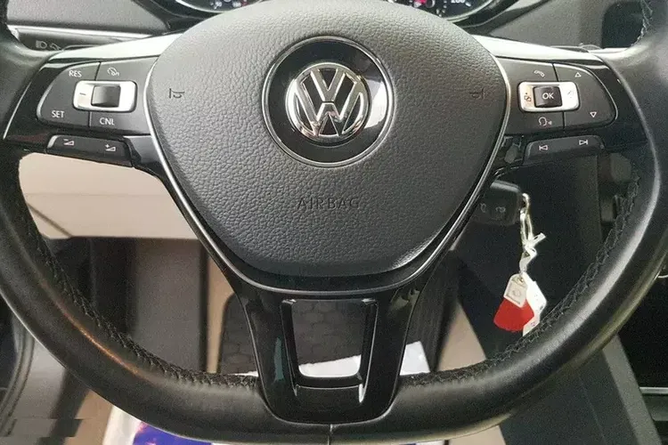 Volkswagen Jetta zdjęcie 29