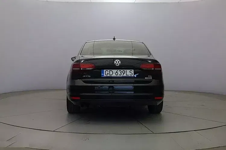 Volkswagen Jetta zdjęcie 4