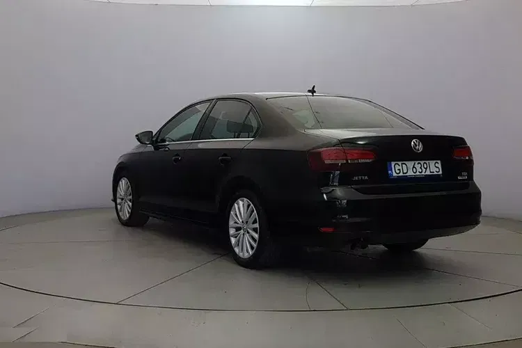 Volkswagen Jetta zdjęcie 5