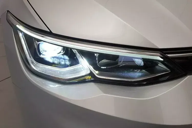 Volkswagen Golf zdjęcie 14