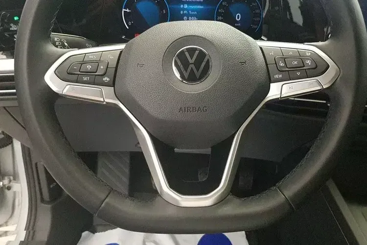 Volkswagen Golf zdjęcie 28