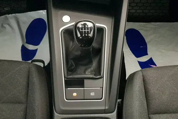 Volkswagen Golf zdjęcie 31