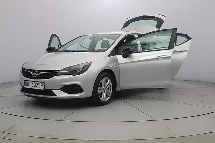 Opel Astra zdjęcie 9