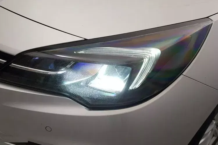 Opel Astra zdjęcie 13