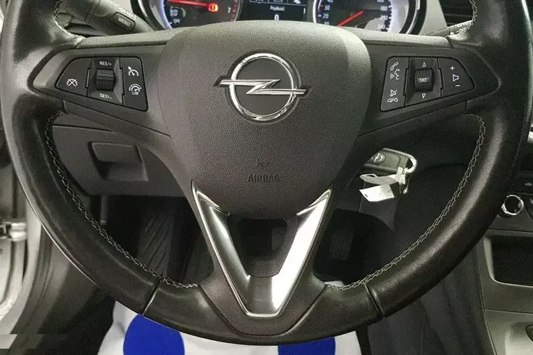 Opel Astra zdjęcie 27