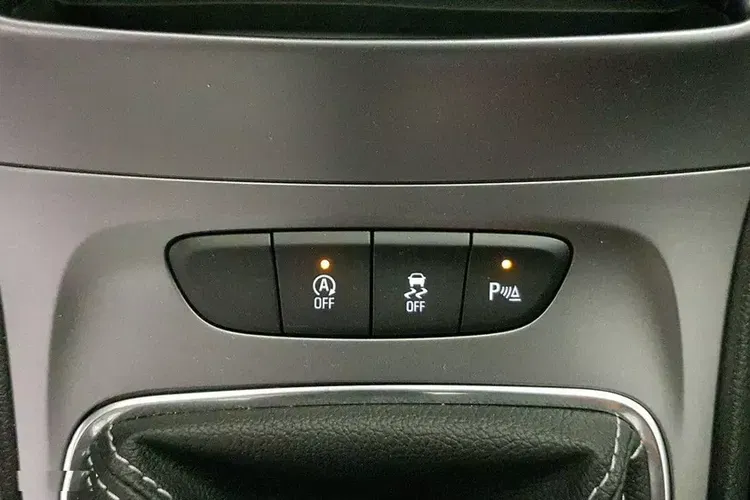 Opel Astra zdjęcie 30