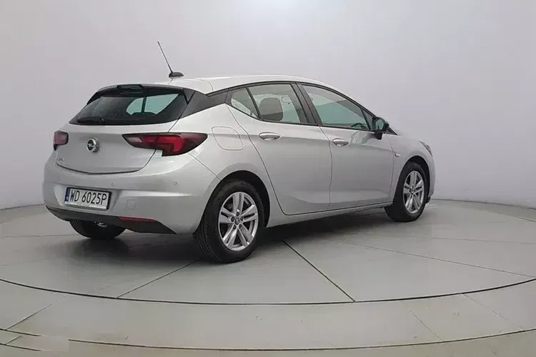 Opel Astra zdjęcie 3